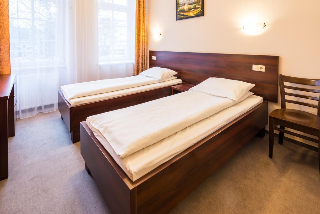 Hotel Cesarski - Kaiserhof Giżycko Pokoj fotografie