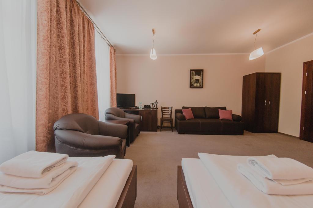 Hotel Cesarski - Kaiserhof Giżycko Exteriér fotografie
