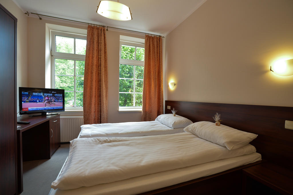 Hotel Cesarski - Kaiserhof Giżycko Pokoj fotografie